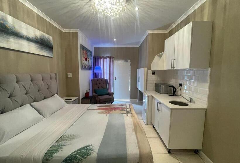 بنسيون Domin Self Catering Apartments