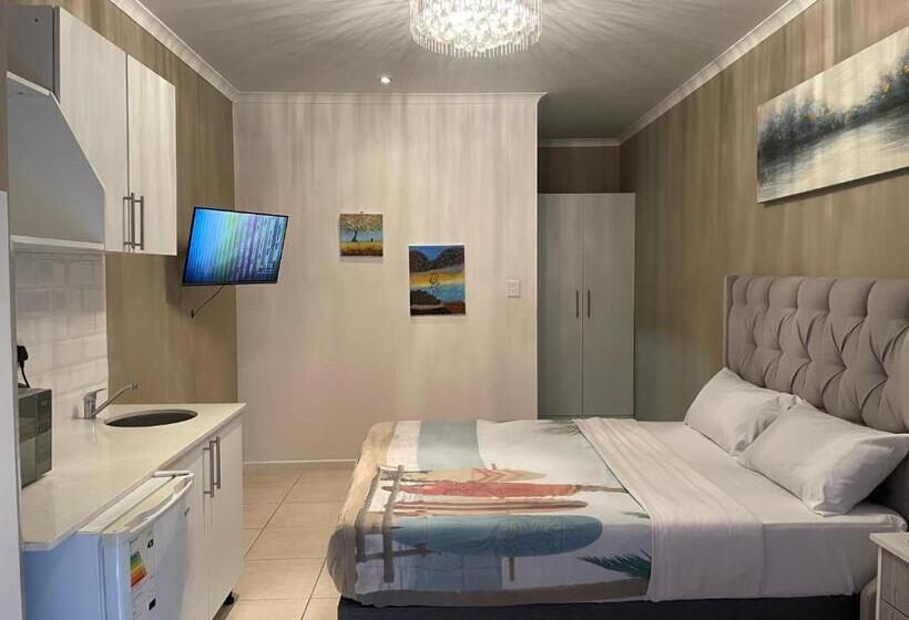 بنسيون Domin Self Catering Apartments