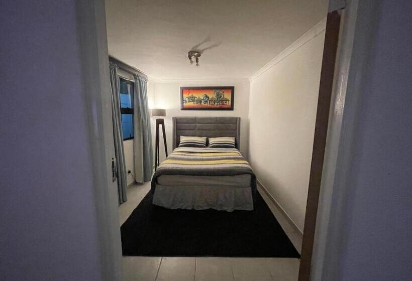 بنسيون Domin Self Catering Apartments