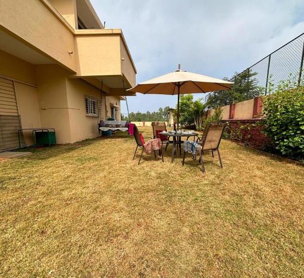 פנסיון Eton Villa