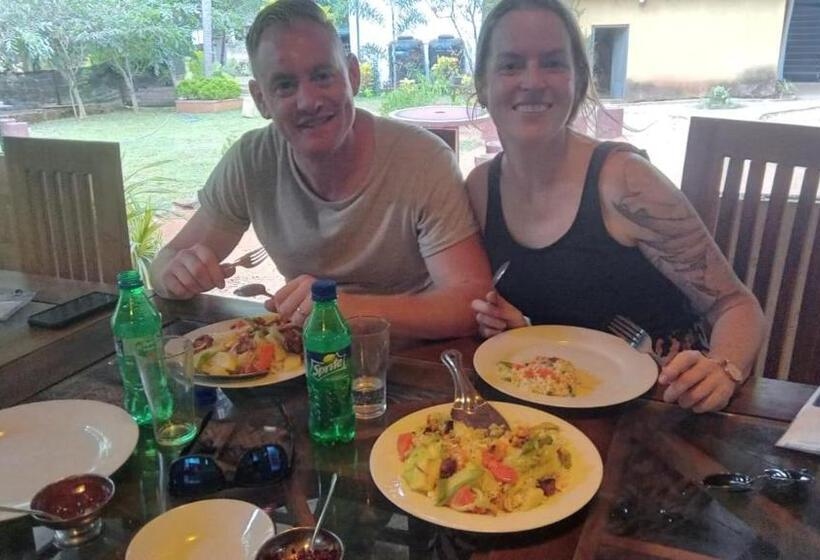 膳宿费 Harambathenna Resort