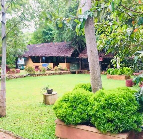 膳宿费 Harambathenna Resort