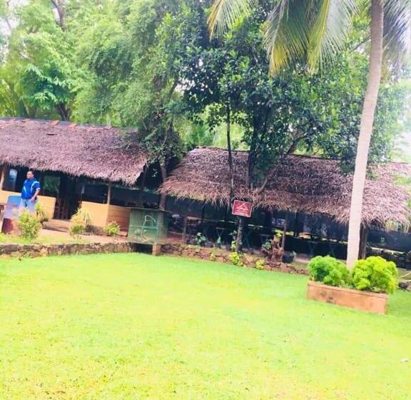 膳宿费 Harambathenna Resort