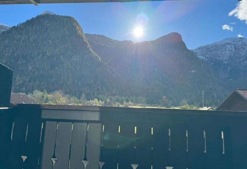 بنسيون Haus Edelweiss