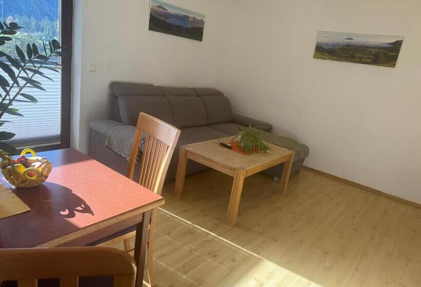 بنسيون Haus Edelweiss