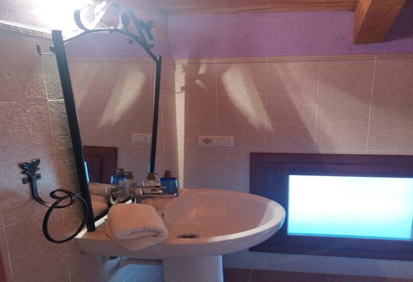 פנסיון Hostal Los Quiñones