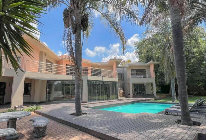 פנסיון Ib Guesthouse