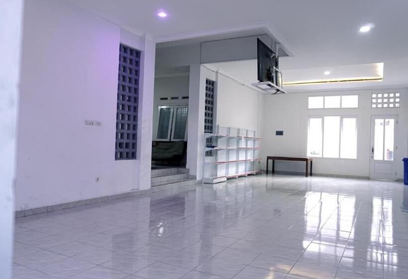 펜션 Mutiara Guest House Syariah