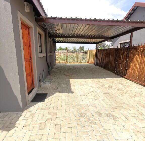 פנסיון Mv Self Catering   Rooms