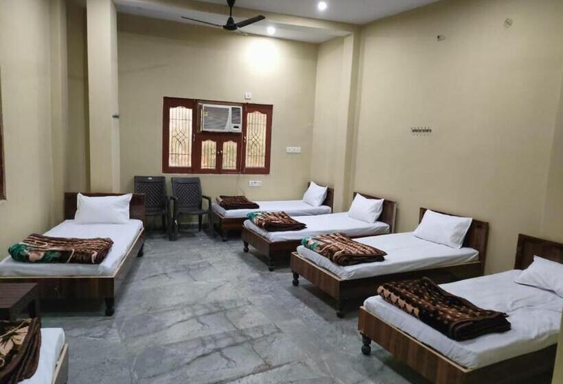 Пансион The Raj Villa Ac Home Stay