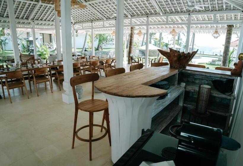 פנסיון Senang Resort