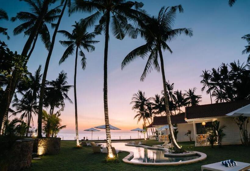 פנסיון Senang Resort