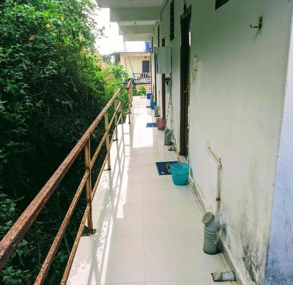 펜션 Shree Sai Beach Stay