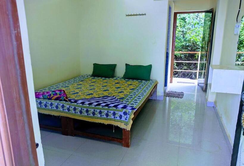 펜션 Shree Sai Beach Stay