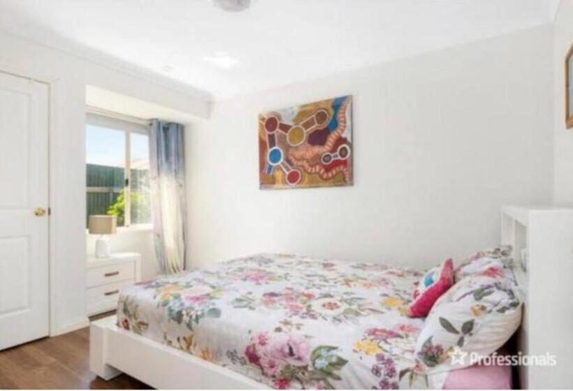 پانسیون Somerville Secure Accommodation