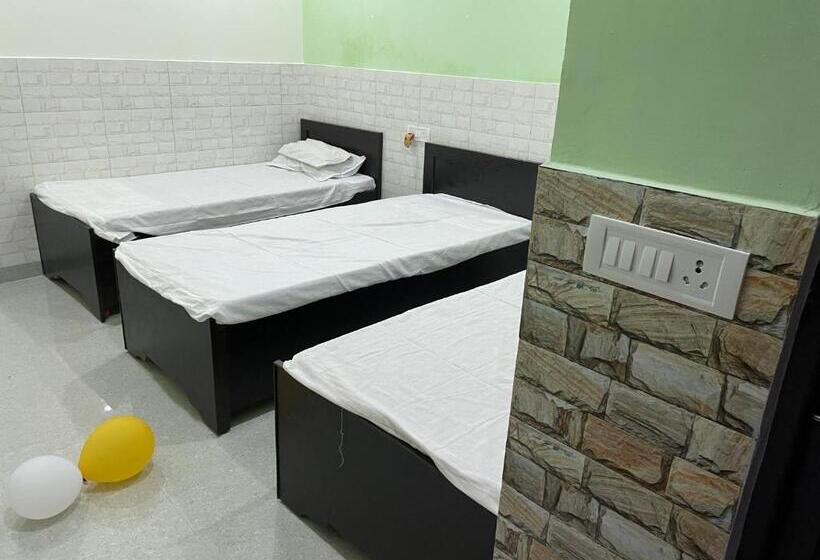 פנסיון Star Guest House