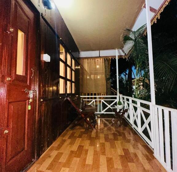 פנסיון The Baker Cottages