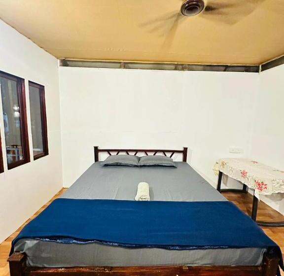 פנסיון The Baker Cottages