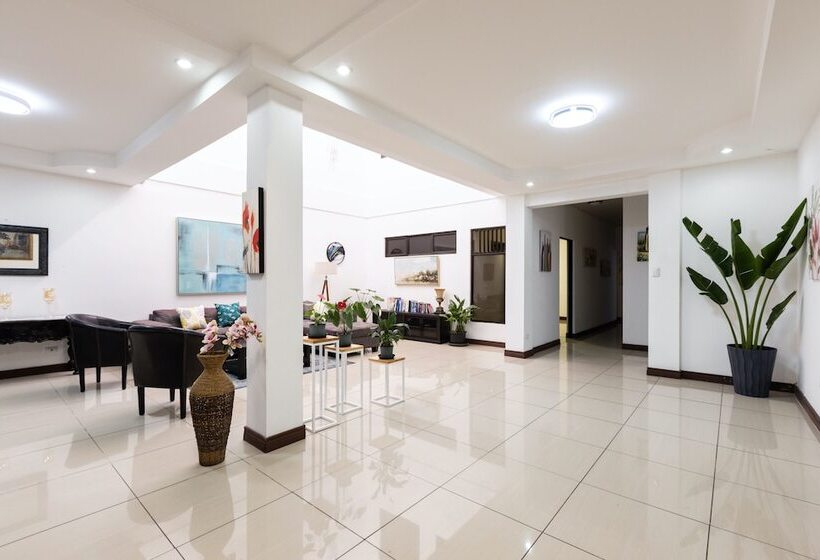 پانسیون Viva Guest House