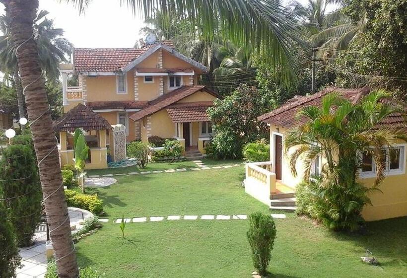 منتجع Holiday Beach Reosrt, Velsao Goa