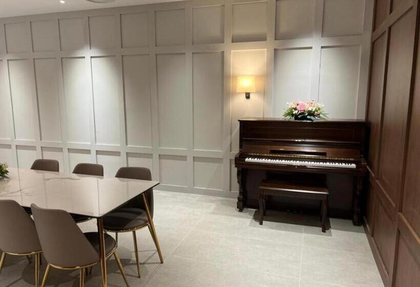 استراحتگاه The Community A By City College