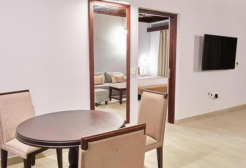 استراحتگاه Zone Niathu By The Park, Dimapur