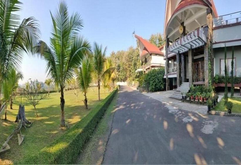 Курорт Zone Niathu By The Park, Dimapur