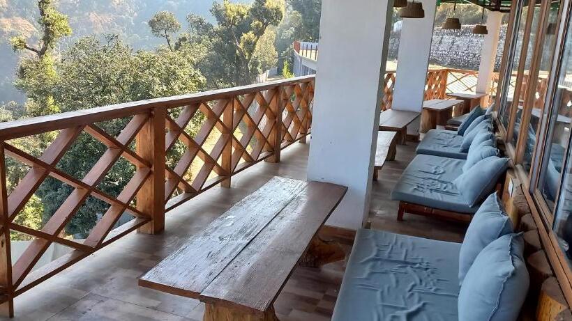 Shiva Valley Resort