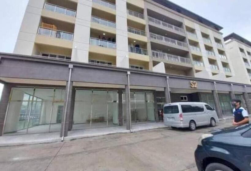 Spacious Luxury Condo W/ Kitchen Beside Hilton Clark D’heights