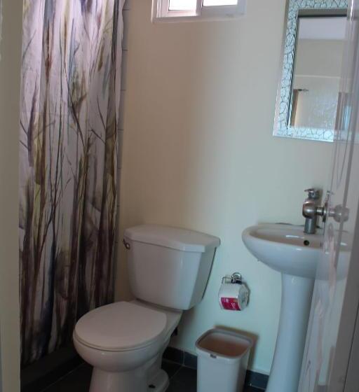 הוסטל Oceanside Hotel & Pool