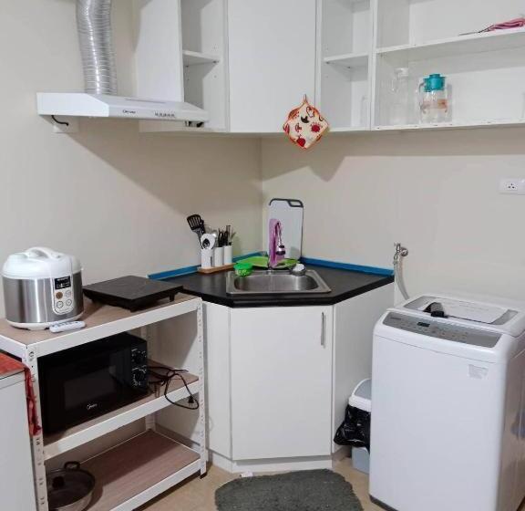 Avida Atria T2 H,5mins To Sm City And Plazuela De Iloilo ,2mins To S&r