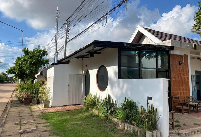 B2 Hotel Savannakhet