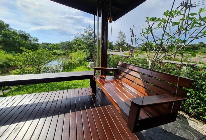 Bed and Breakfast Baan Ati Resort & Spa