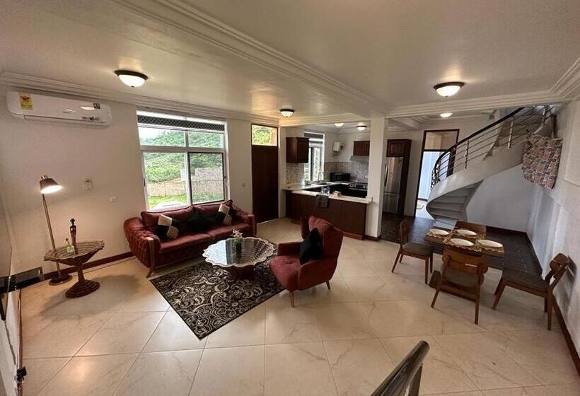 تختخواب و صبحانه Cozy Hill Gardens