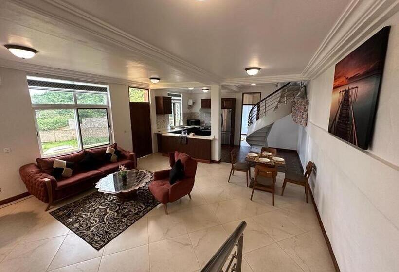 مبيت وإفطار Cozy Hill Gardens