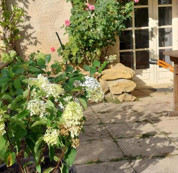 Bed and Breakfast Domaine De Calabel