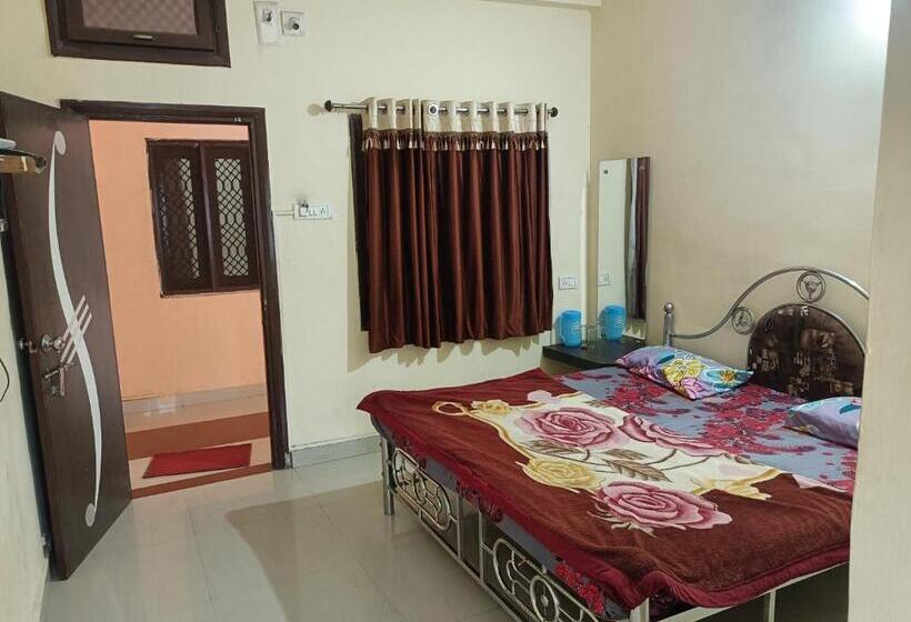 Bed and Breakfast Kanjis Guest House