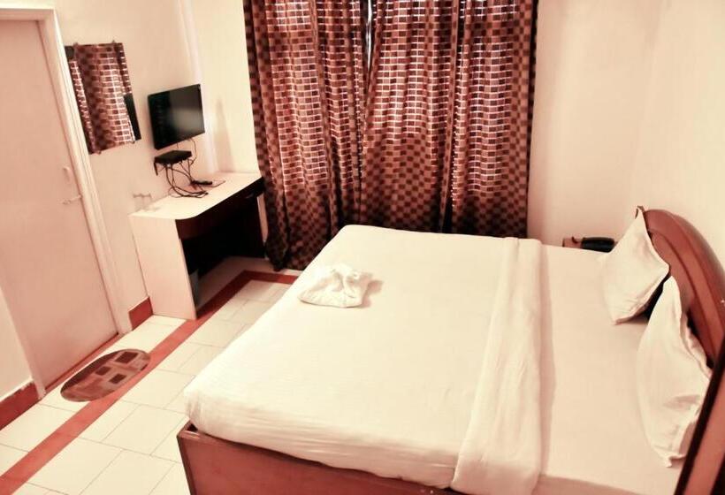 تختخواب و صبحانه Namaste Kashi