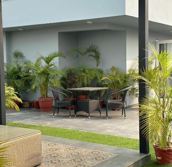 تختخواب و صبحانه Shamiyana Rooftop