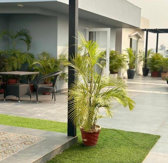 تختخواب و صبحانه Shamiyana Rooftop