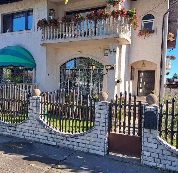 تختخواب و صبحانه Soba Sekulić