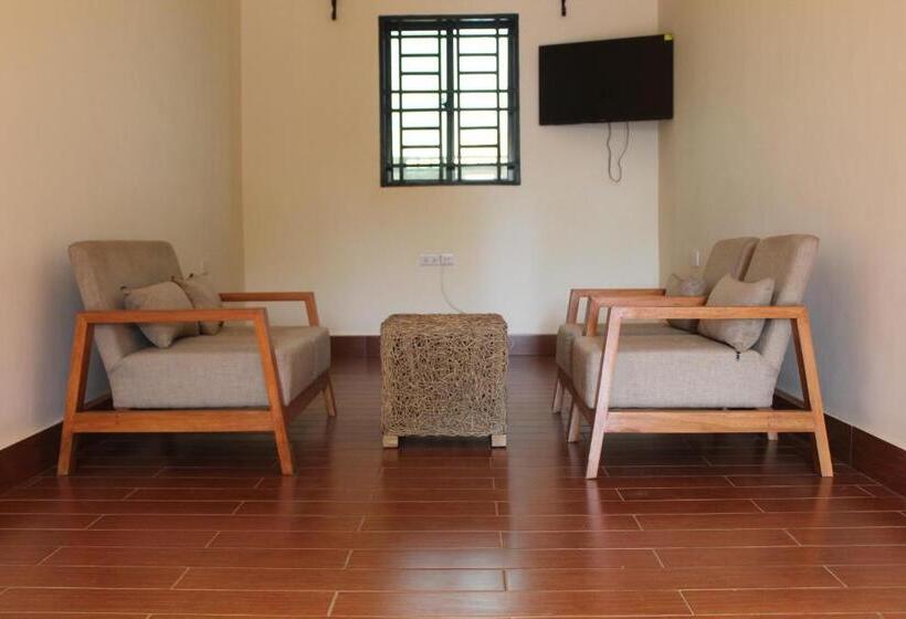 مبيت وإفطار The Little Home