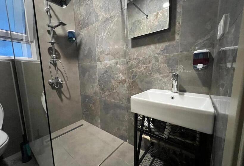 Roj Suite