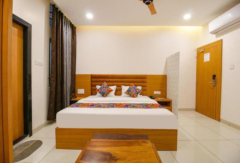 Fabhotel The Gravity Inn