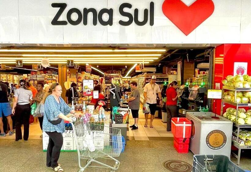 Flat Novo E Reformado Ao Lado Da Praia De Ipanema!