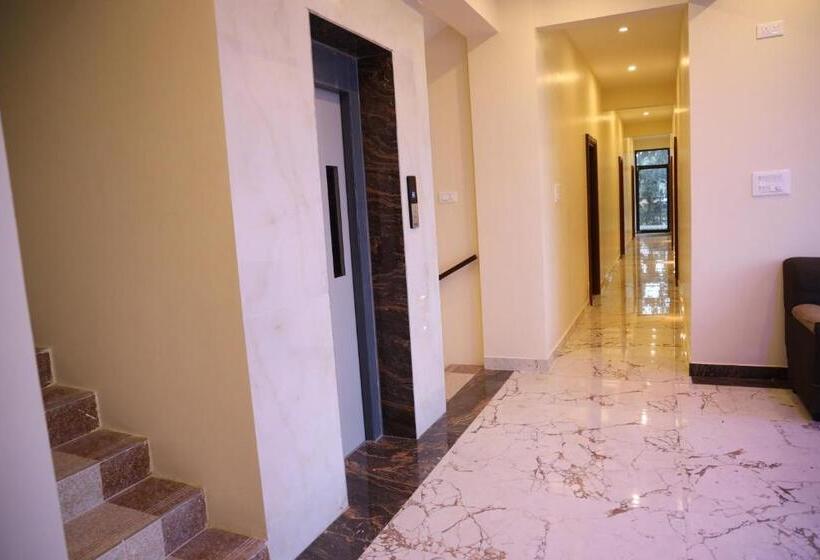 호텔 Akshayam Grand Inn