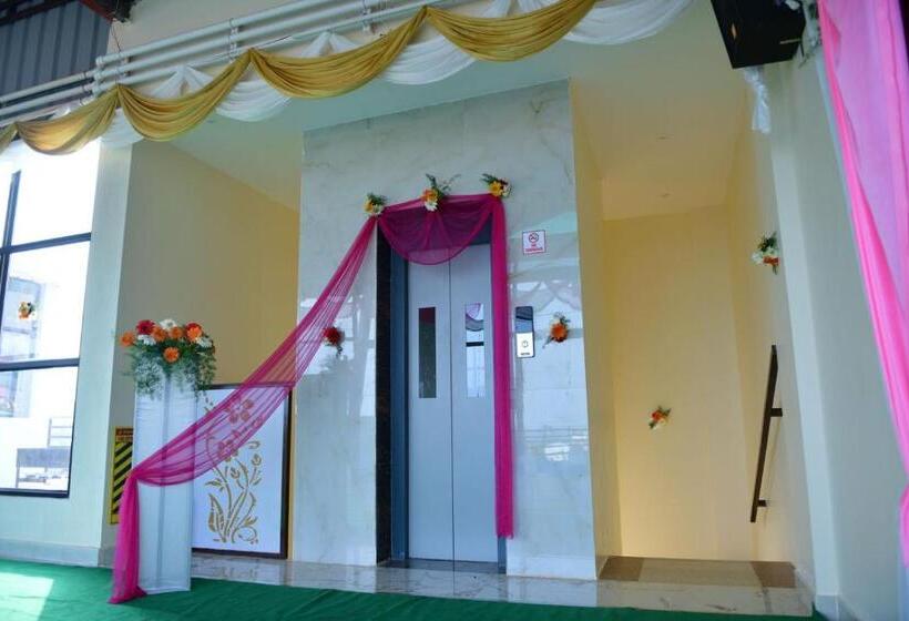 호텔 Akshayam Grand Inn