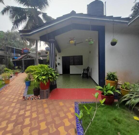 Отель Atharva Holiday Homes