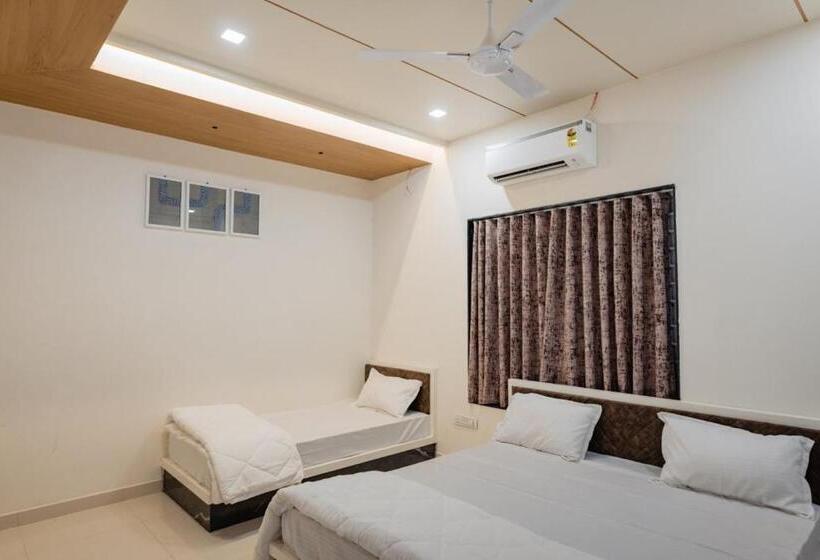 בית מלון כפרי Ayodhya