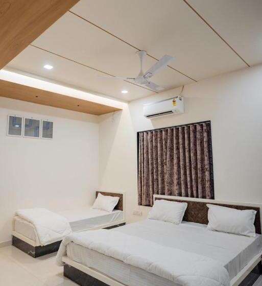 בית מלון כפרי Ayodhya